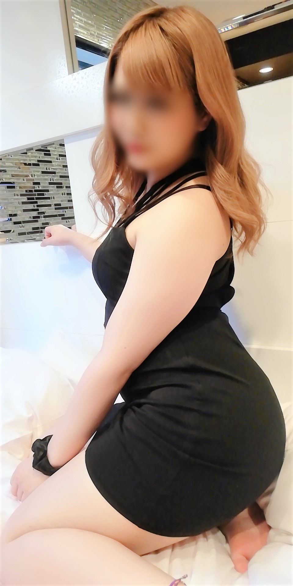 FC2 PPV 1222742 (Leaked) Scheduled to end early “Inexperienced industry but too erotic! Big butt and hips